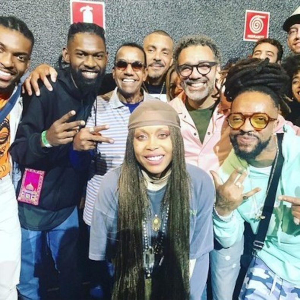 Erykah Badu, Jorge Ben, Ayo Shani, Rael, Dexter, Simoninha e Kayo.